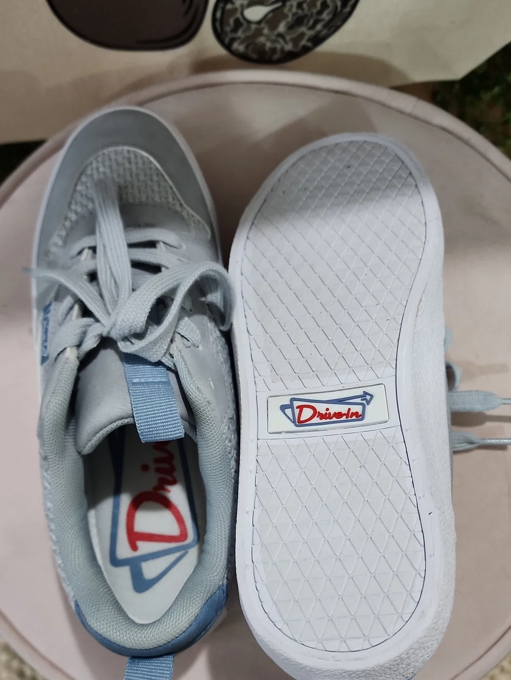 Women’s Light Gray Casual Lace-Up Sneakers
